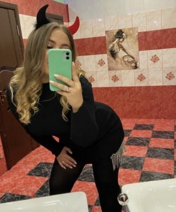 Со мной ты окунешься в океан страсти и релаксации. 💦
Я опытная и ухоженная, всегда открыта для новых приключений. Мои услуги нацелены на удовлетворение твоих самых сокровенных фантазий. У меня есть несколько кардинальных фишек, которые я с удовольствием расскажу тебе в личной переписке. 😉
Обещаю, что ты останешься доволен нашей встречей! Не забудь взглянуть на мои фото, чтобы увидеть, насколько я сексуальна и притягательна. 💋
Отзывы о моих услугах говорят сами за себя: Дарья